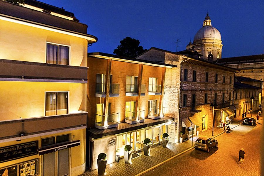 Dal Moro Gallery Hotel Assisi Bagian luar foto